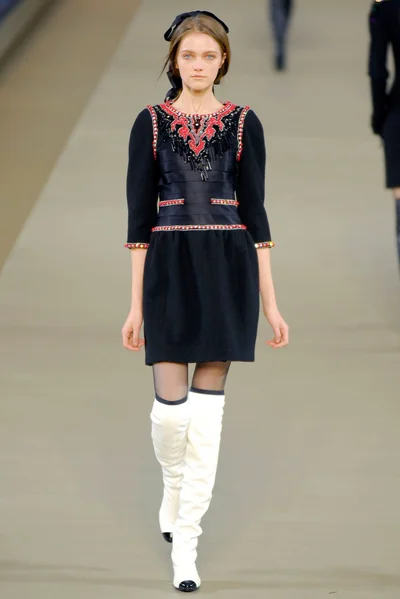 Look 28